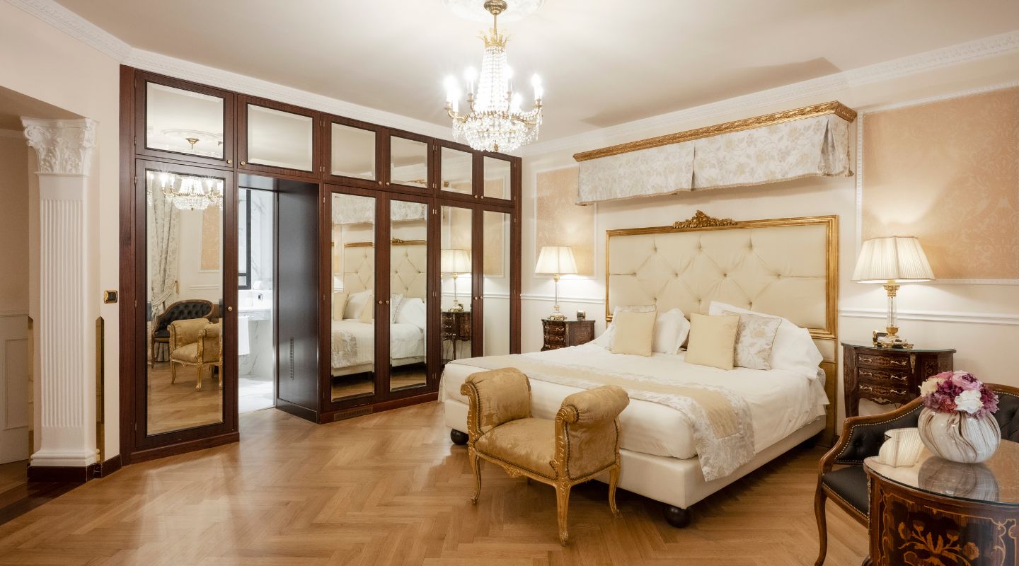 Grand Deluxe