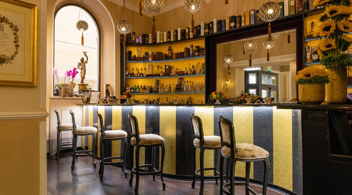 Lounge Bar
