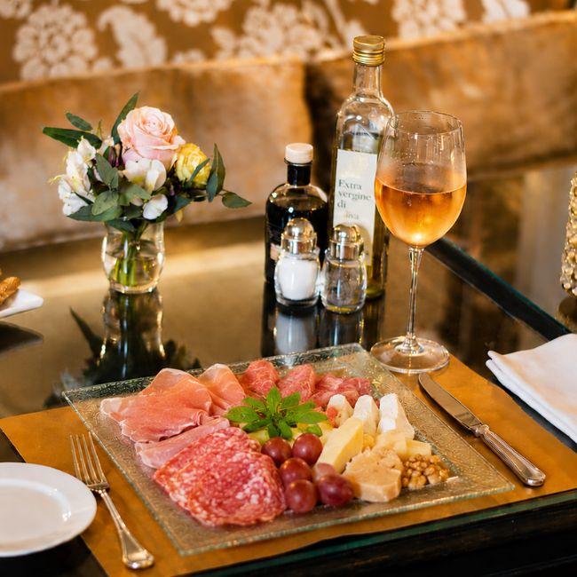 Lounge Bar