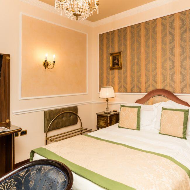 Basic Double Room Queen Bed